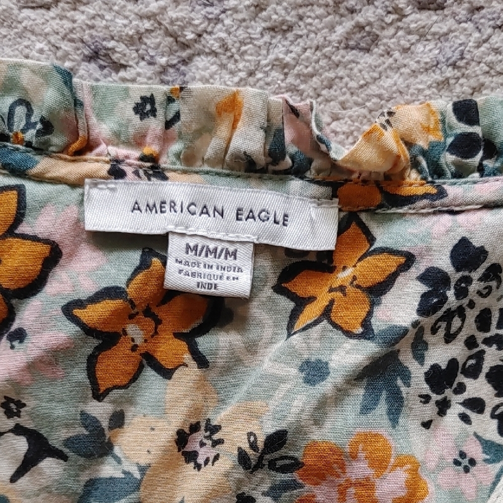 🍁2 For 20! AE Floral Cream Crop Blouse with Puff Sleeves - Picture 3 of 12
